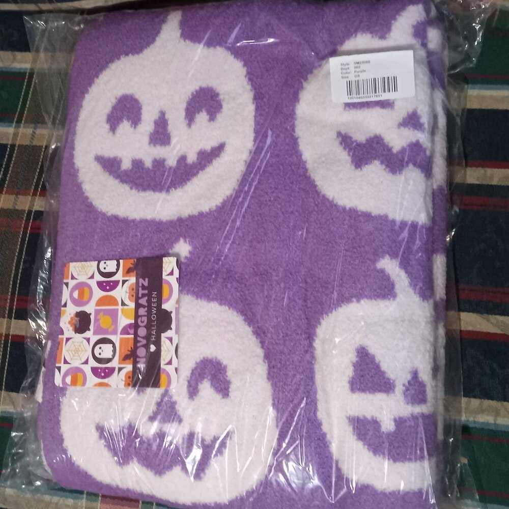 🎃 NEW NOVOGRATZ Feather Happy Pumpkin Throw 50x70 Purple Blanket